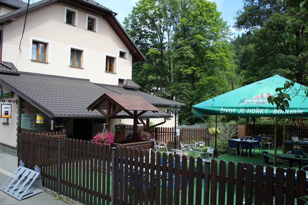Hotel Saentis Komorni Lhotka Ngoại thất bức ảnh